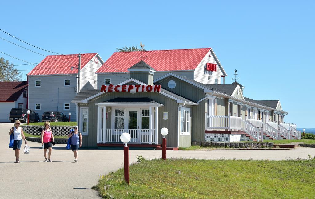 Motel Et Chalets Bo-Fleuve Evangeline Saint-Siméon Eksteriør billede