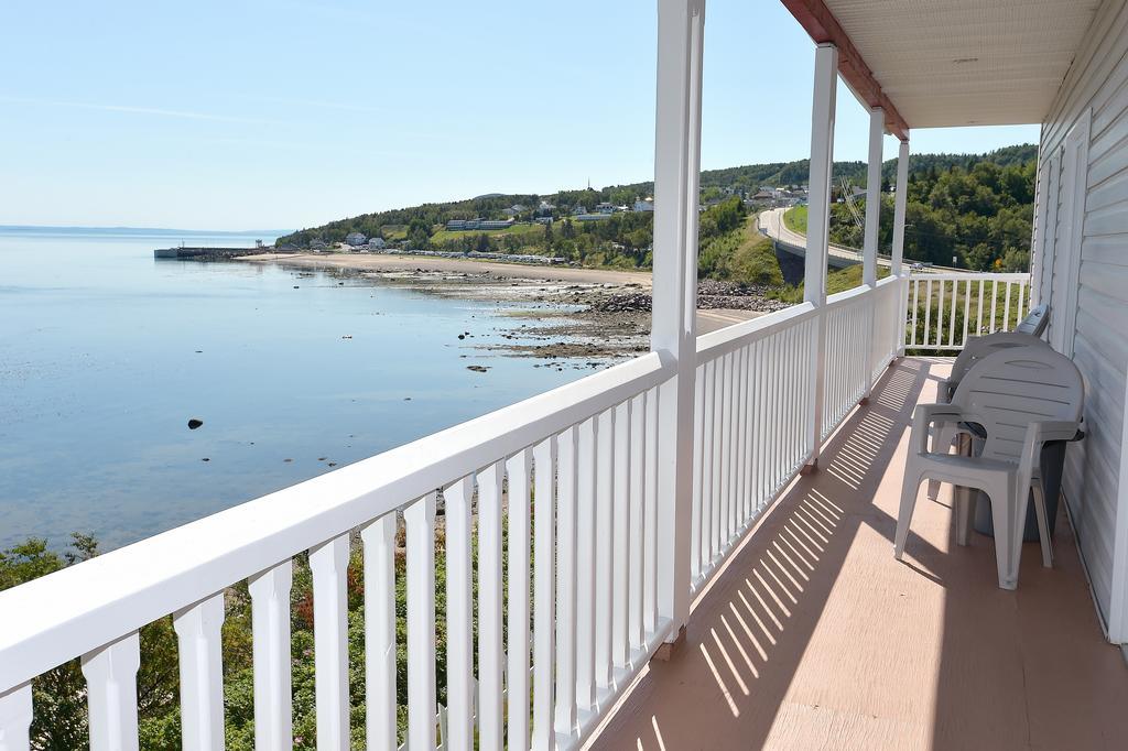 Motel Et Chalets Bo-Fleuve Evangeline Saint-Siméon Eksteriør billede
