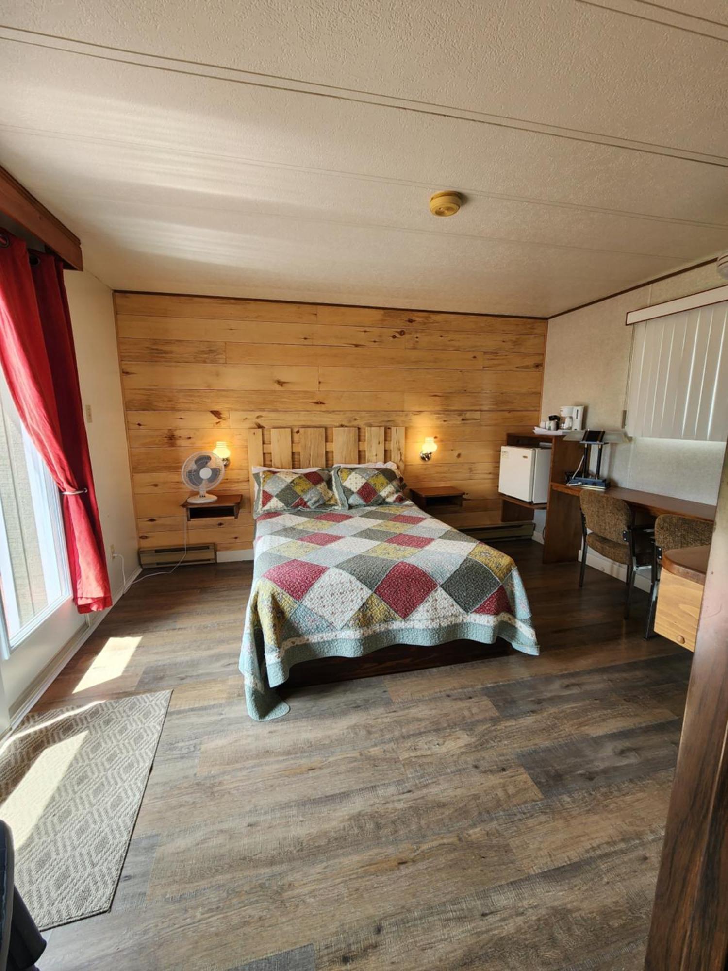 Motel Et Chalets Bo-Fleuve Evangeline Saint-Siméon Eksteriør billede