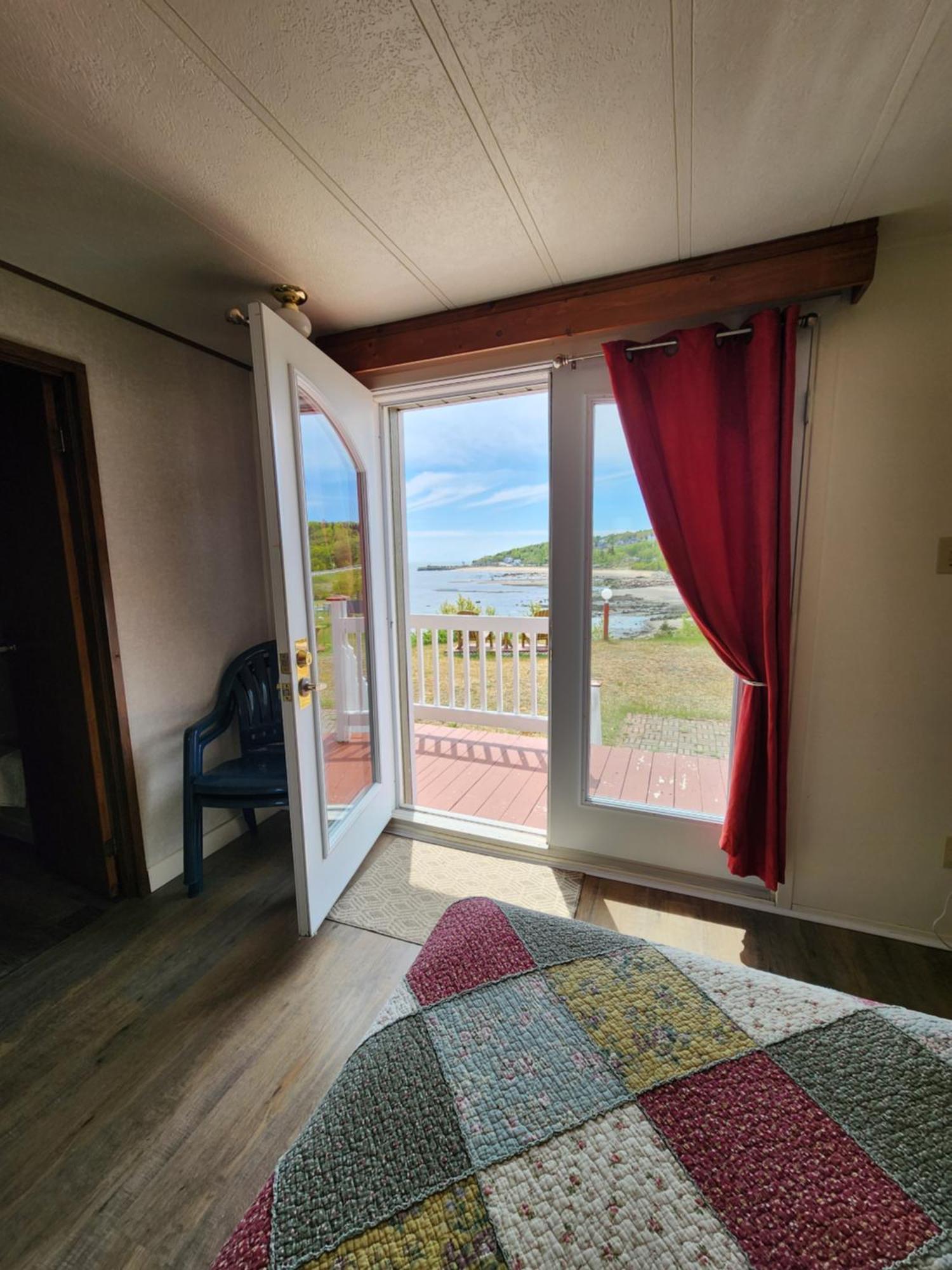 Motel Et Chalets Bo-Fleuve Evangeline Saint-Siméon Eksteriør billede