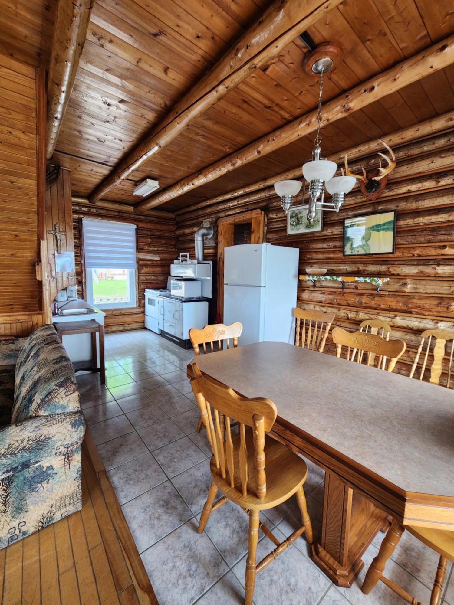 Motel Et Chalets Bo-Fleuve Evangeline Saint-Siméon Eksteriør billede