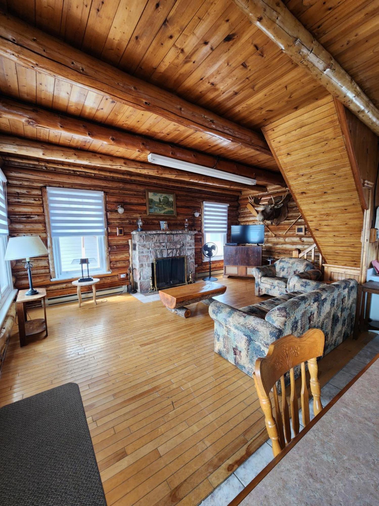 Motel Et Chalets Bo-Fleuve Evangeline Saint-Siméon Eksteriør billede