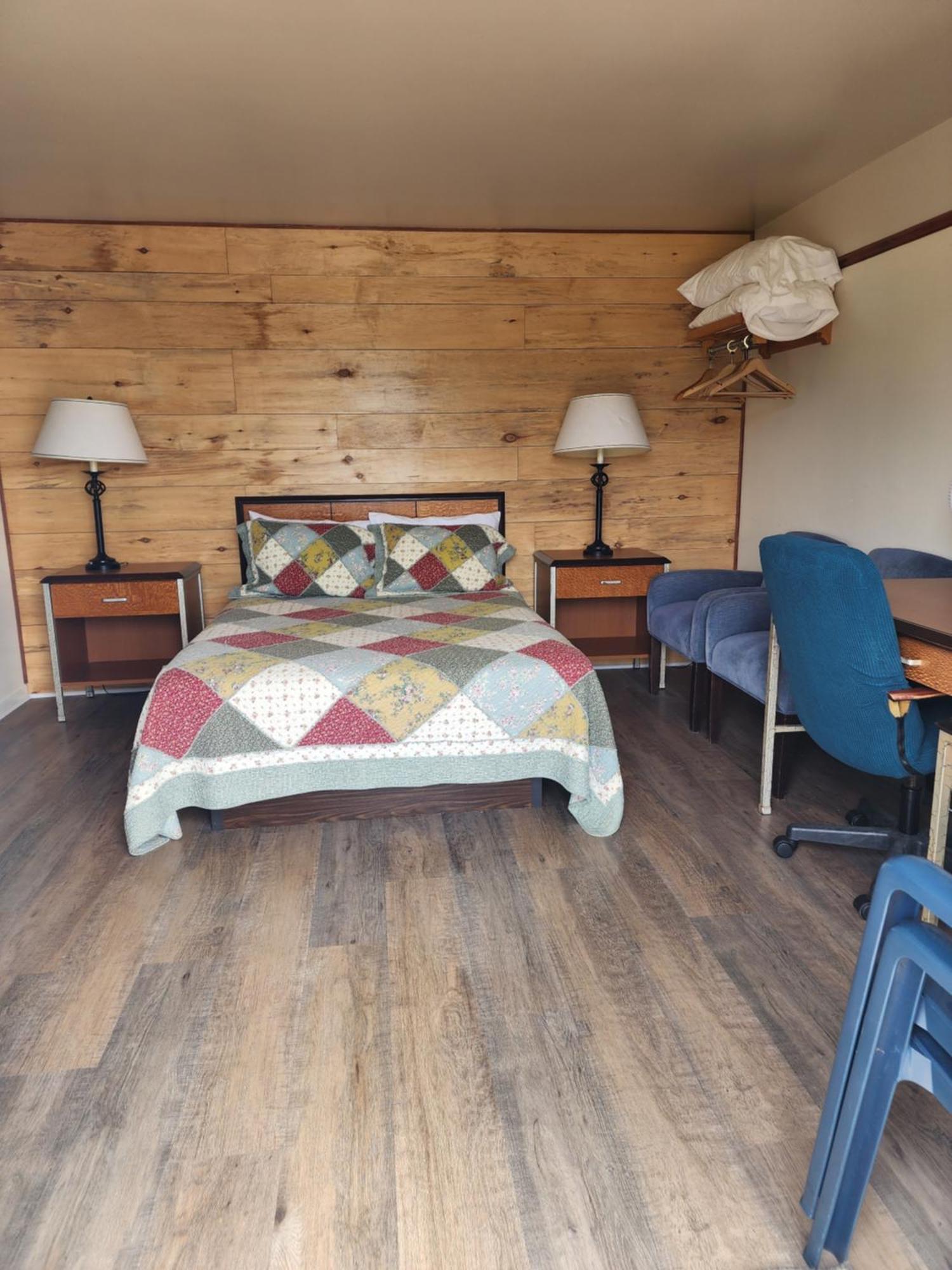 Motel Et Chalets Bo-Fleuve Evangeline Saint-Siméon Eksteriør billede